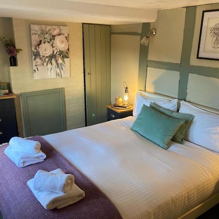 The Windmill Inn Horsham Bagian luar foto