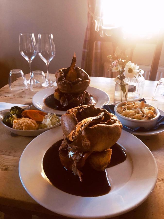 The Windmill Inn Horsham Bagian luar foto