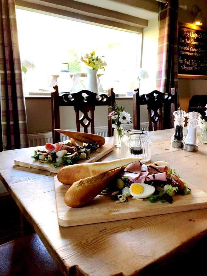 The Windmill Inn Horsham Bagian luar foto