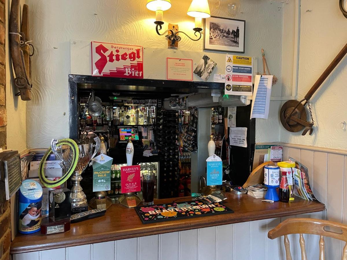 The Windmill Inn Horsham Bagian luar foto