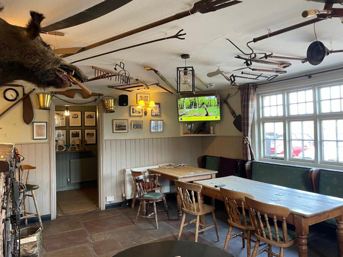 The Windmill Inn Horsham Bagian luar foto